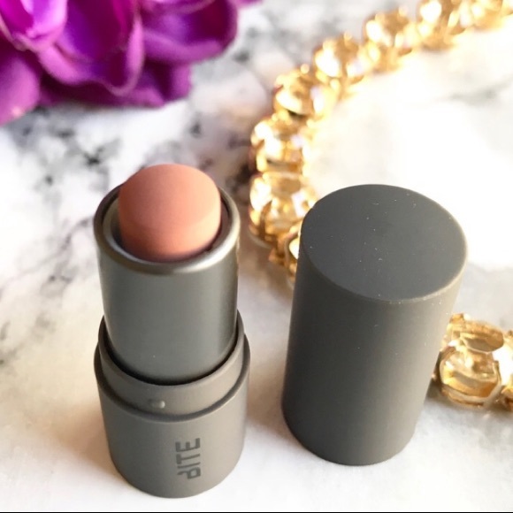 🆕 NEW 💕 Bite Beauty Multistick  💄in Cashew 🍃 - Picture 3 of 6
